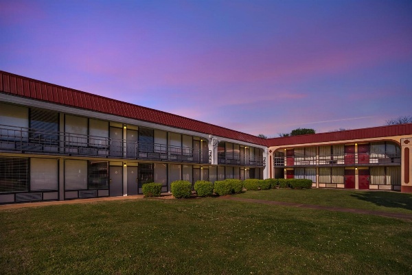 Red Roof Inn Montgomery - Midtown image 4